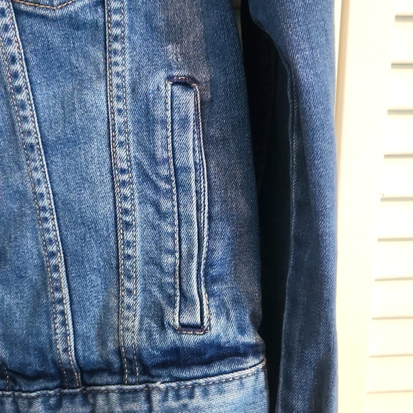 Arizona Cropped Jean Jacket - Picture 6 of 6